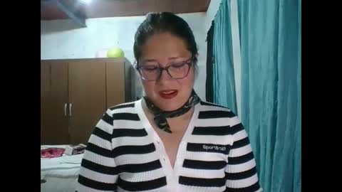 Snapshot of scarlett_widow chatting on September 23, 3:11 am scarlett_widow online show from September 23, 3:11 am
