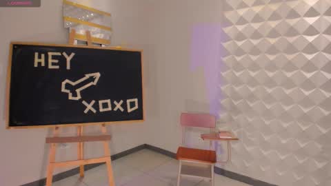 Sacrlett Blaze online show from October 31, 1:00 pm