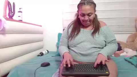 scarlettbooty online show from June 10, 1:32 pm