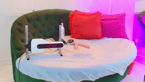 SCARLETTE online show from April 29, 2:38 am