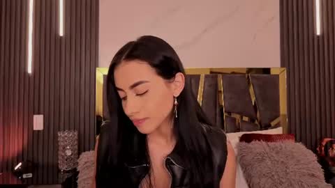 scarlettorres online show from July 1, 7:00 pm