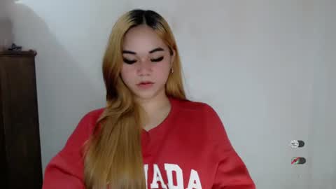 Snapshot of scarletvamp chatting on September 25, 11:34 pm scarletvamp online show from September 25, 11:34 pm