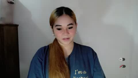 Snapshot of scarletvamp chatting on October 22, 1:53 am scarletvamp online show from October 22, 1:53 am
