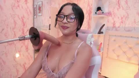 Scarlet online show from January 8, 4:40 am