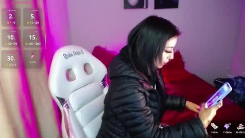 Snapshot of scarllett_bdsm chatting on October 18, 3:00 am Scarllett online show from October 18, 3:00 am