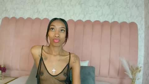 Scarlhet Brown online show from May 21, 3:29 pm