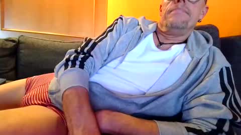 schmuhbaer1 online show from November 10, 10:18 am