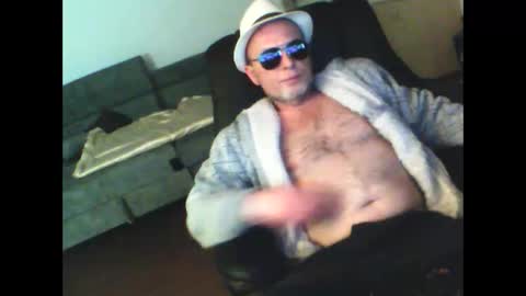 schnibschnab online show from March 14, 5:00 am