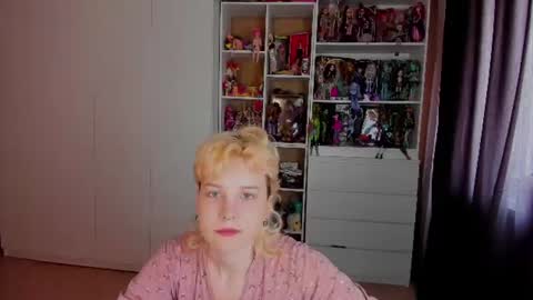 Rina online show from July 13, 8:18 am
