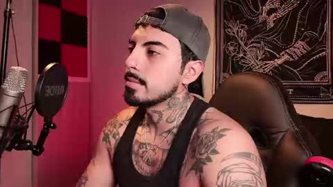 Alejandro help me to reach 200 thumps up online show from June 15, 8:17 am