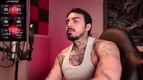 Alejandro help me to reach 200 thumps up online show from July 13, 9:02 am