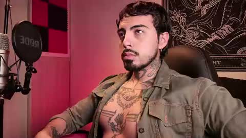 Alejandro help me to reach 200 thumps up online show from June 21, 9:27 am