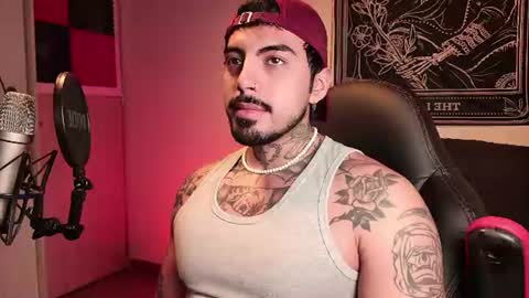 Alejandro help me to reach 200 thumps up online show from June 27, 6:30 am