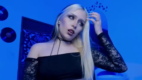 Goddess online show from April 29, 4:06 am