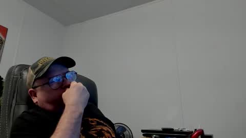 YourBannana1 online show from March 9, 4:27 am