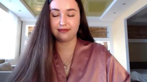 Snapshot of sea_cocktail chatting on December 15, 9:45 am Elizabeth online show from December 15, 9:45 am