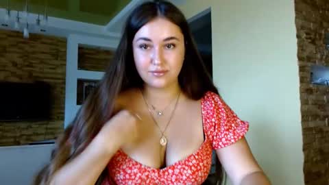 Snapshot of sea_cocktail chatting on November 1, 9:41 am Elizabeth online show from November 1, 9:41 am