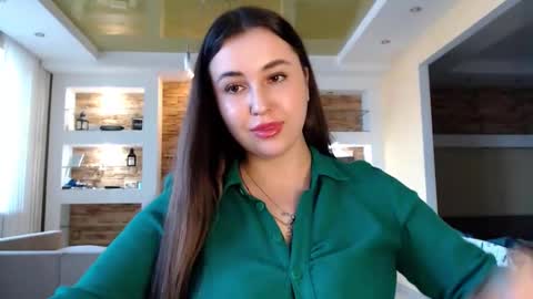 Snapshot of sea_cocktail chatting on February 25, 1:53 pm Elizabeth online show from February 25, 1:53 pm