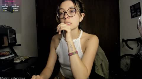 Snapshot of seahotseason chatting on September 25, 1:12 am Aria Independent model online show from September 25, 1:12 am