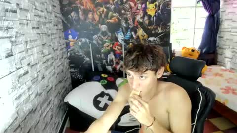 sebas jusa online show from July 4, 3:59 pm