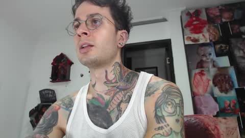 Snapshot of sebasbigdick_ chatting on February 24, 3:02 am spityio instagram online show from February 24, 3:02 am