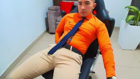 juan  sebastian online show from February 26, 6:37 pm