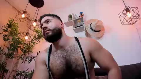Instagram jeanpaulfit  online show from July 17, 10:33 pm