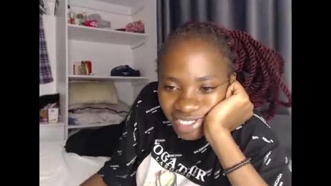 Snapshot of sebatrishaa chatting on September 19, 3:38 pm sebatrishaa online show from September 19, 3:38 pm