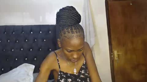 Snapshot of sebatrishaa chatting on October 26, 6:18 pm sebatrishaa online show from October 26, 6:18 pm