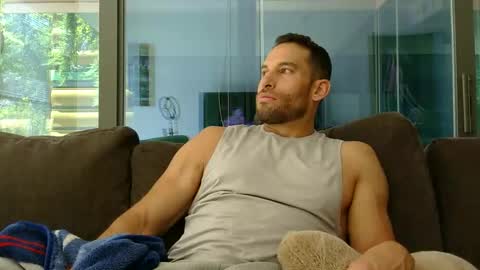 Sebastian Royce online show from June 1, 4:52 pm