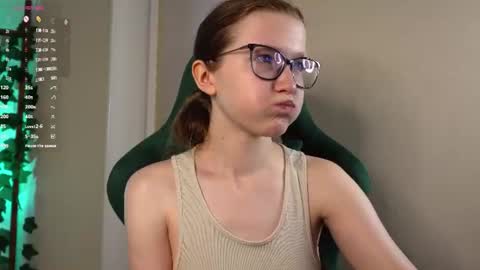 Brenda online show from July 31, 4:08 pm