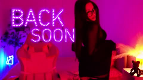 secret_eve online show from November 6, 12:02 am