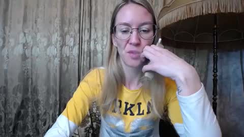 secretcandy222 online show from February 1, 7:15 am