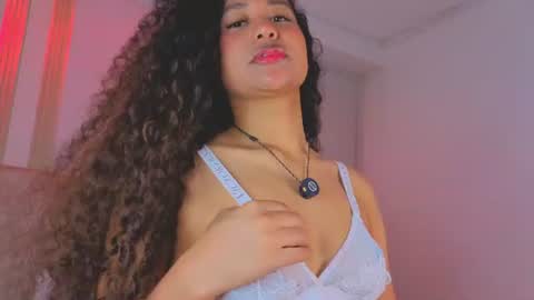 secretestrell online show from July 18, 4:14 am