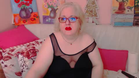 Alice online show from December 16, 8:48 pm