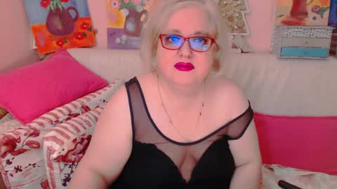 Alice online show from May 4, 6:47 pm