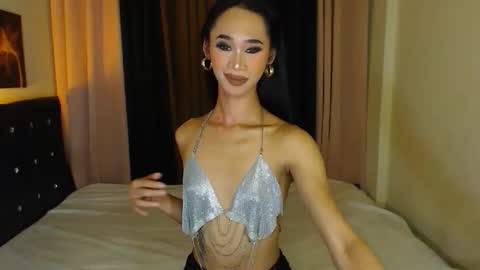 ashly online show from April 26, 1:25 am