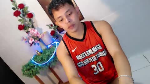 Max online show from June 20, 10:21 am