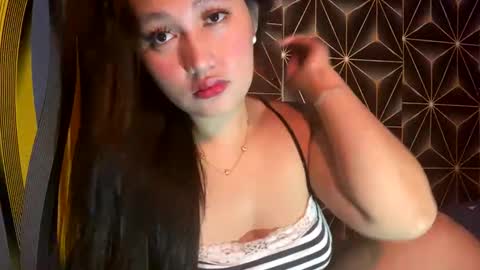 Snapshot of seductivecock69_cassie chatting on October 13, 8:05 am seductivecock69_cassie online show from October 13, 8:05 am
