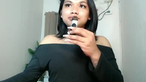 Deluxe online show from July 2, 5:29 pm