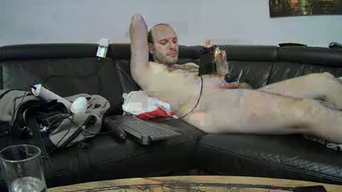 Snapshot of seeebi chatting on January 3, 6:11 am Sebastian online show from January 3, 6:11 am