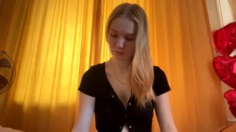 Kristie online show from March 8, 2:04 am