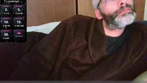 Snapshot of seewolf1000 chatting on December 25, 2:56 pm seewolf1000 online show from December 25, 2:56 pm