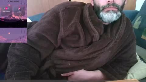 Snapshot of seewolf1000 chatting on January 3, 11:14 am seewolf1000 online show from January 3, 11:14 am