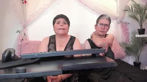 Selena online show from November 8, 5:32 am