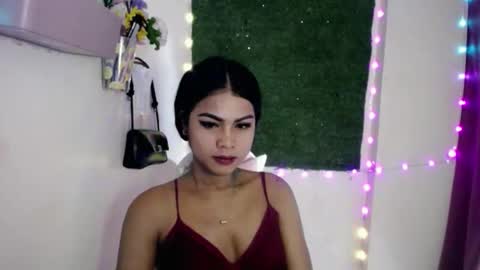 selena_fox2000 online show from April 25, 4:58 am