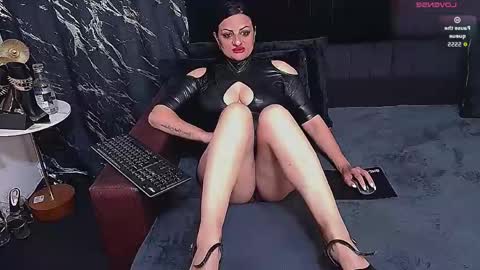 Selene online show from May 2, 5:13 am