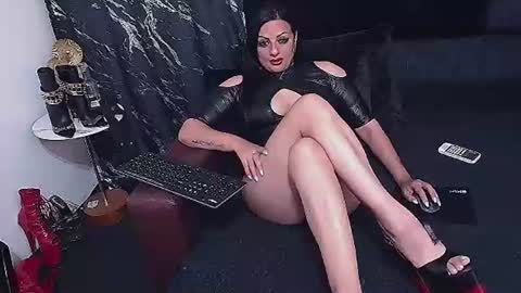 Selene online show from June 30, 10:25 am