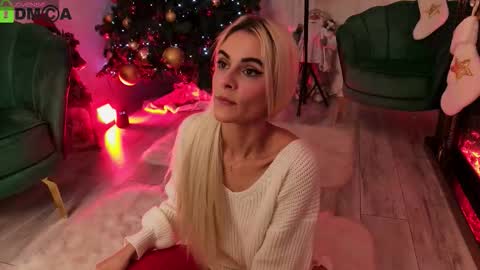 Selena online show from December 22, 4:52 am