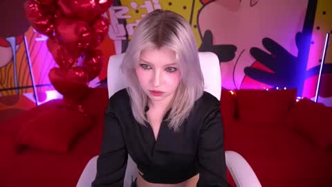 selenairis online show from March 10, 2:16 pm